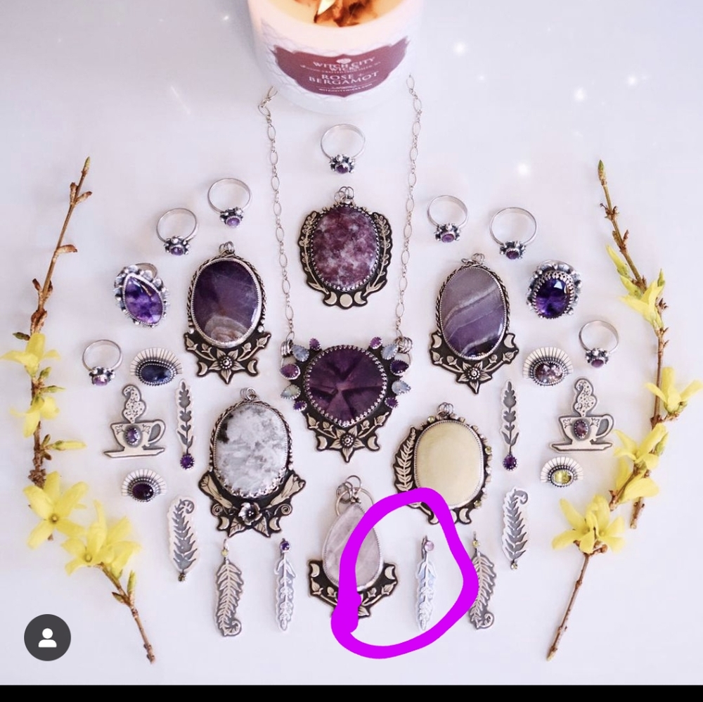 Ariana Victoria Rose 2020 lavender pendant with light purple rose cut amethyst